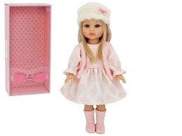 Lalka twarda, z polskim dźwiękiem, śpiewa i mówi po polsku; Box [mm:] 380 Adar (591301)