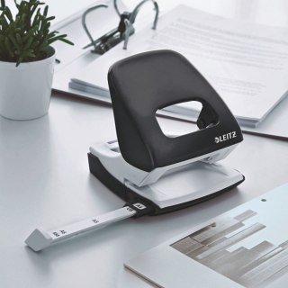 Dziurkacz NeXXt WOW czarny 30k (50081095) Leitz
