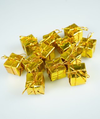 Ozdoba świąteczna prezenciki 12szt. zŁote 2,5cm Arpex (BN5991ZLO-3528)